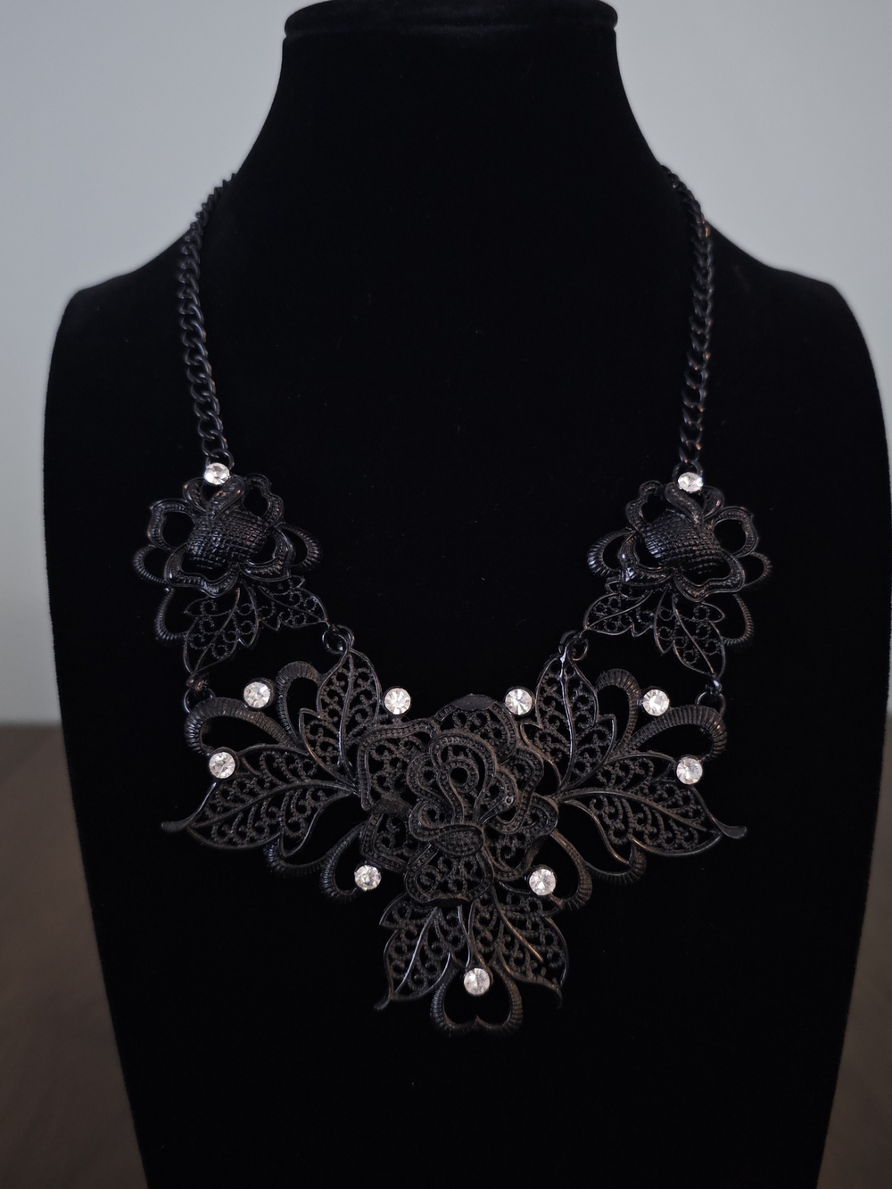 Betsey Johnson Elegant Black Floral Filigree Statement Necklace